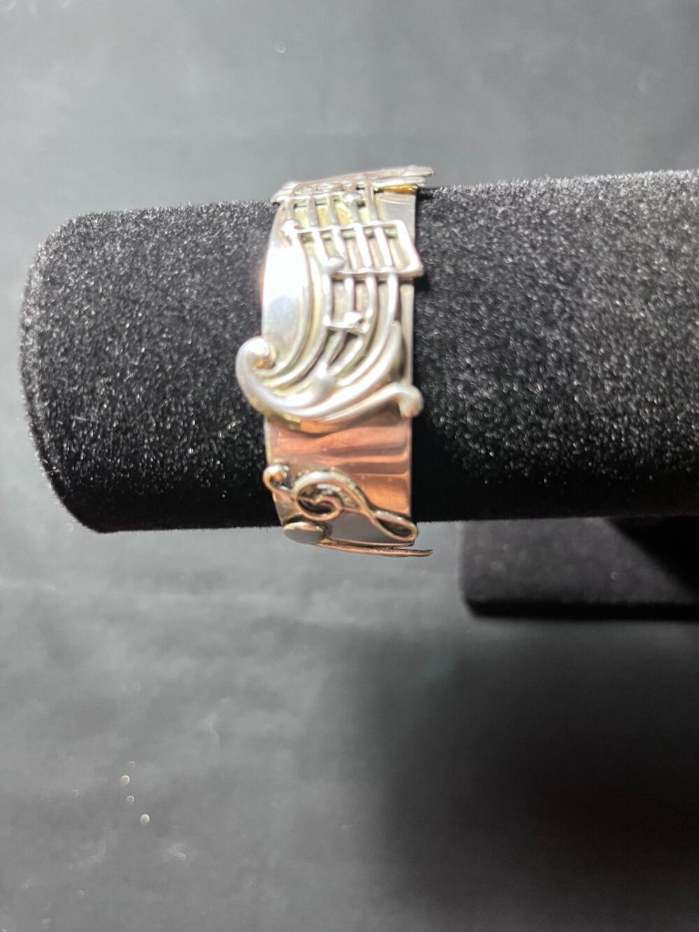 Ladies bracelet